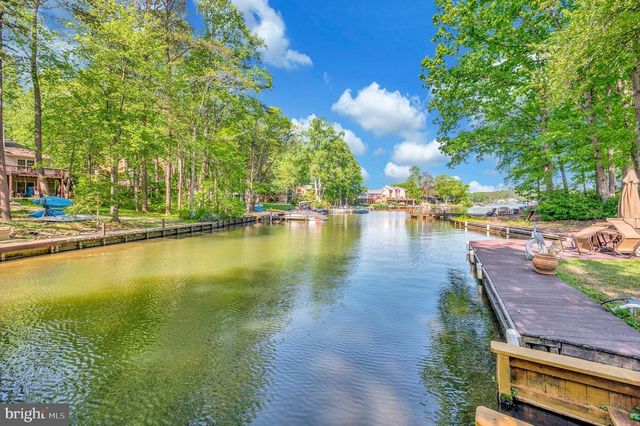 322 BIRCHSIDE CIR, Locust Grove, VA 22508