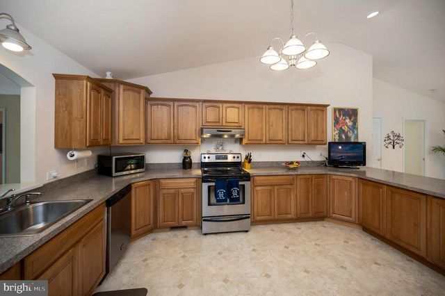 322 BIRCHSIDE CIR, Locust Grove, VA 22508