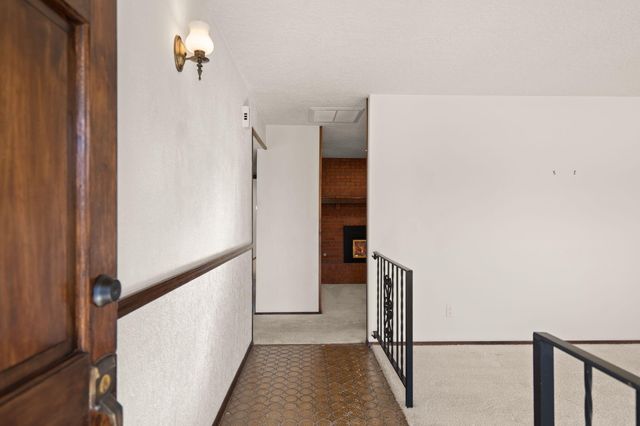 8219 San Francisco Road NE, Albuquerque, NM 87109