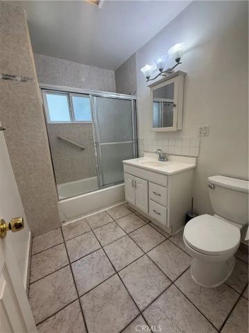 331 Cameron Place 7, Glendale, CA 91207