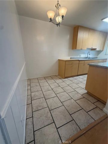 331 Cameron Place 7, Glendale, CA 91207