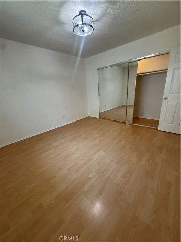 331 Cameron Place 7, Glendale, CA 91207