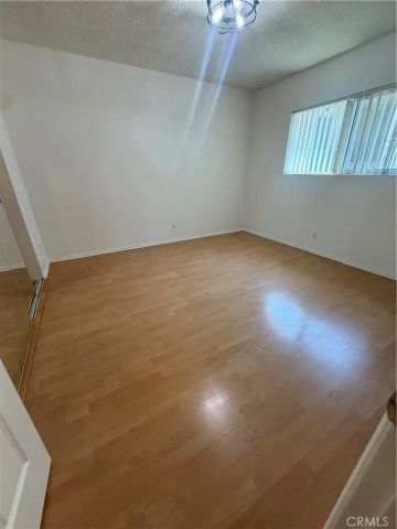 331 Cameron Place 7, Glendale, CA 91207