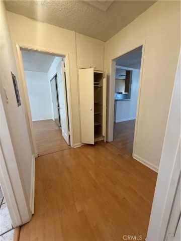 331 Cameron Place 7, Glendale, CA 91207