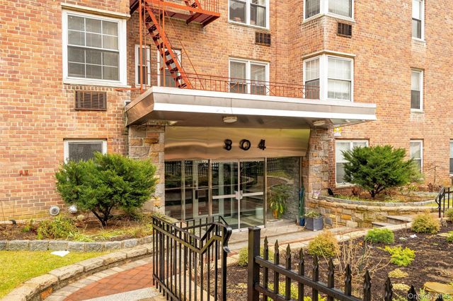 804 Bronx River Road 5A, Bronxville, NY 10708