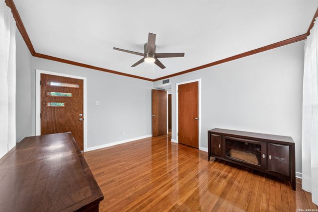 255 THOMPSON PL, San Antonio, TX 78225