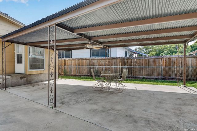 255 THOMPSON PL, San Antonio, TX 78225