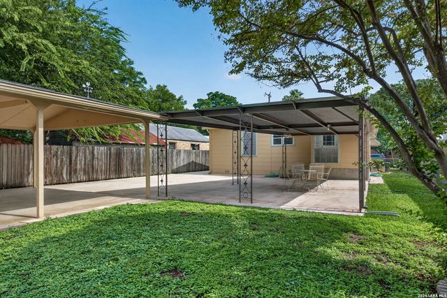 255 THOMPSON PL, San Antonio, TX 78225