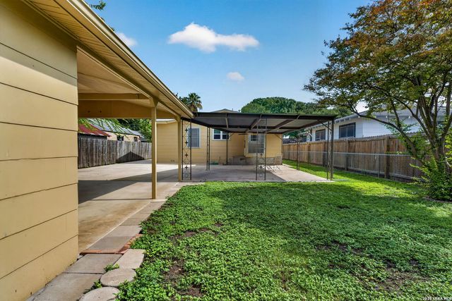 255 THOMPSON PL, San Antonio, TX 78225