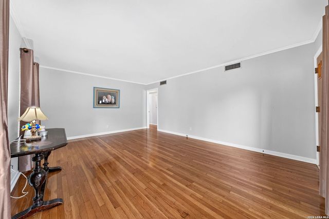 255 THOMPSON PL, San Antonio, TX 78225