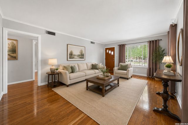 255 THOMPSON PL, San Antonio, TX 78225