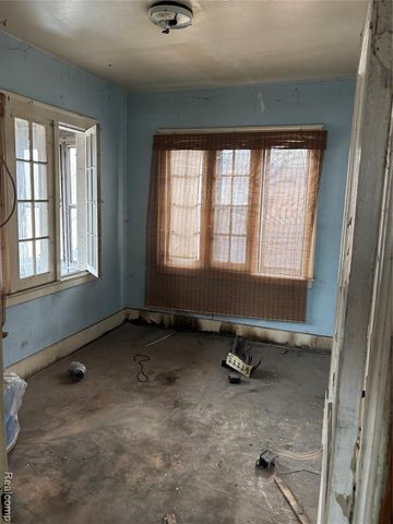 6112 Helen Street, Detroit, MI 48211