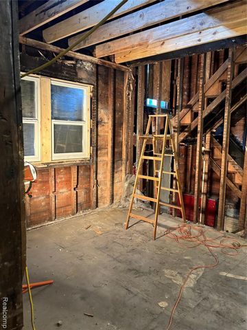 6112 Helen Street, Detroit, MI 48211