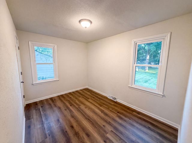 2084 Hillview Road, Mounds View, MN 55112