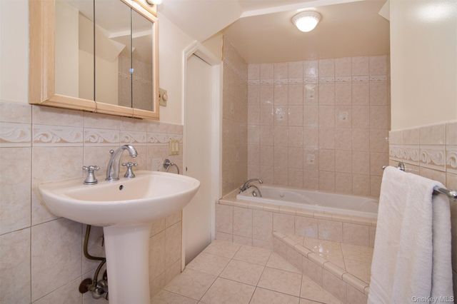 17 Lake Avenue, Yonkers, NY 10703