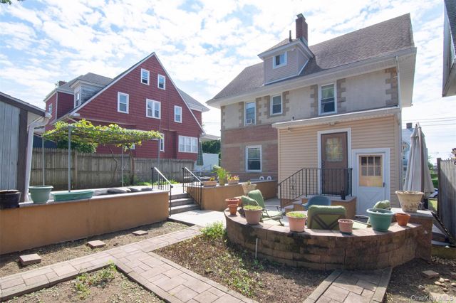 17 Lake Avenue, Yonkers, NY 10703