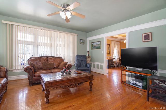 17 Lake Avenue, Yonkers, NY 10703