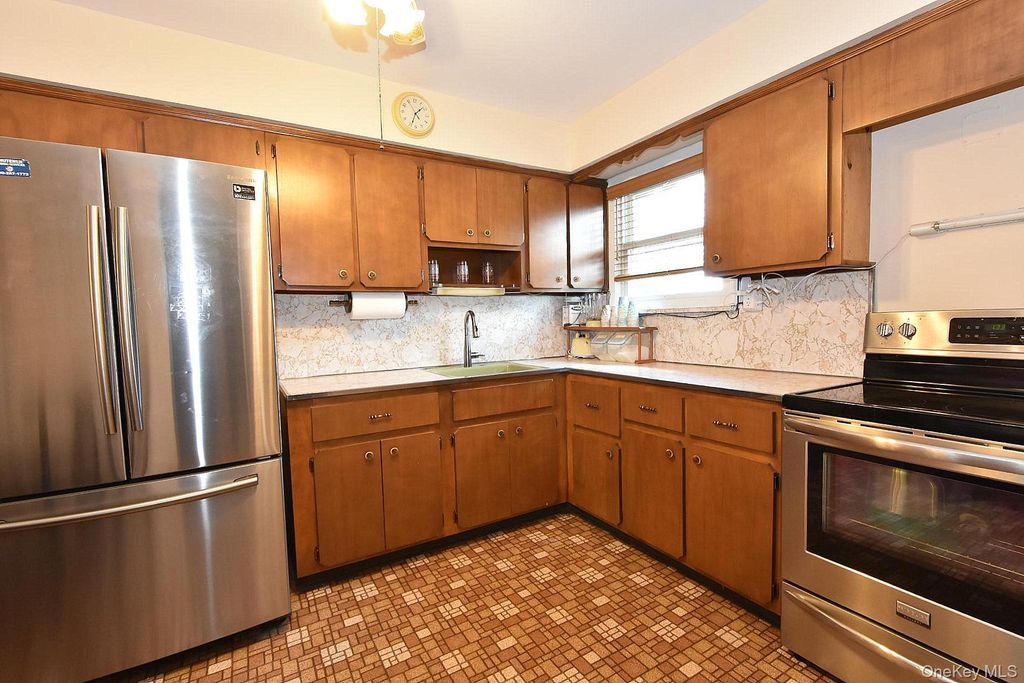 2341 Redmond Road, Bellmore, NY 11710 — photo 5