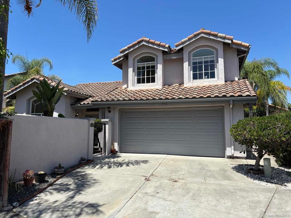 Image 1 of property listing at 653 Cantara Ln, Vista, CA 92081