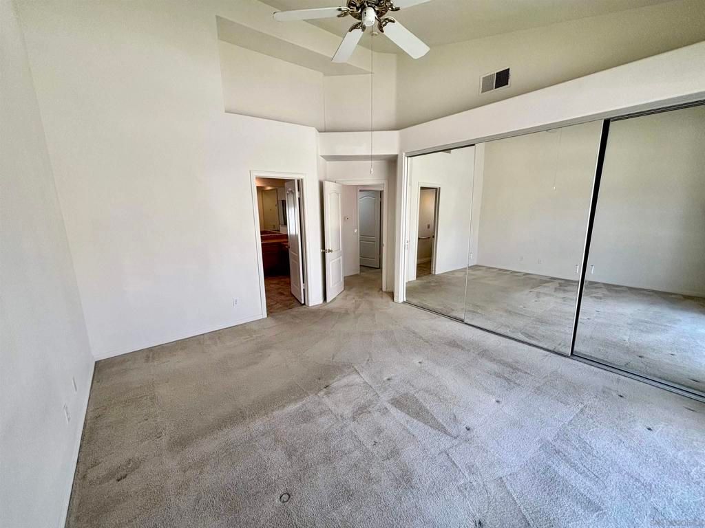 Image 18 of property listing at 653 Cantara Ln, Vista, CA 92081