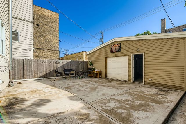 6327 N FRANCISCO Avenue 1, Chicago, IL 60659