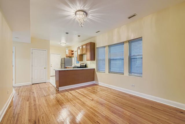 6327 N FRANCISCO Avenue 1, Chicago, IL 60659