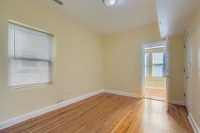 6327 N FRANCISCO Avenue 1, Chicago, IL 60659