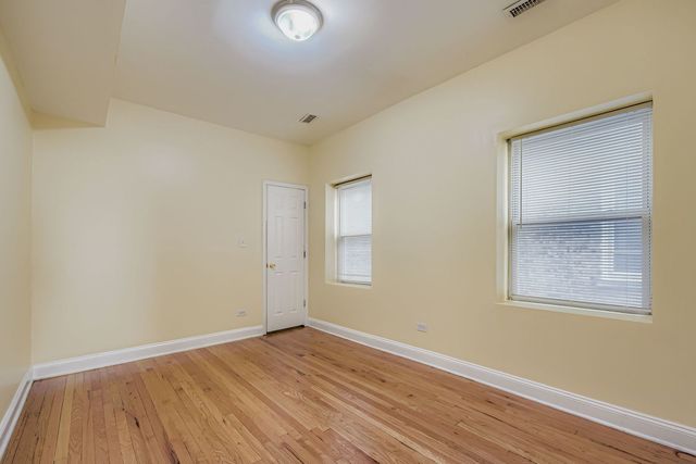 6327 N FRANCISCO Avenue 1, Chicago, IL 60659