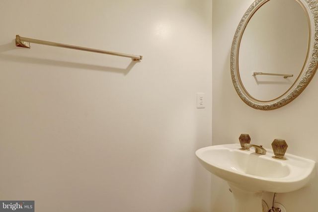 6167 CASTLETOWN WAY, Alexandria, VA 22310