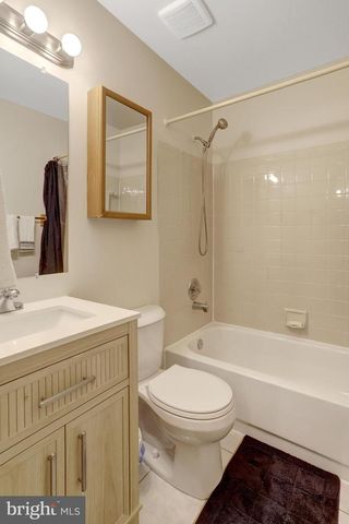 6167 CASTLETOWN WAY, Alexandria, VA 22310