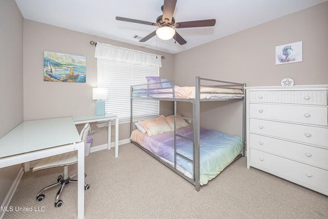 2421 Beachview Drive, F13, Ocean Springs, MS 39564