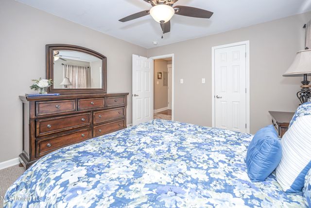 2421 Beachview Drive, F13, Ocean Springs, MS 39564