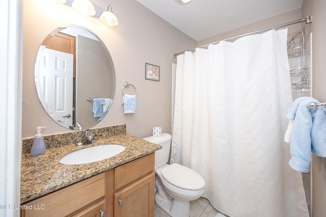2421 Beachview Drive, F13, Ocean Springs, MS 39564