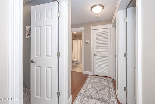 2421 Beachview Drive, F13, Ocean Springs, MS 39564