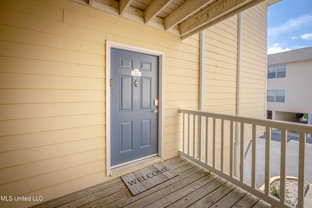 2421 Beachview Drive, F13, Ocean Springs, MS 39564