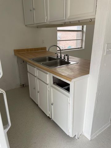 8154 SAINT ANDREW Lane, C, El Paso, TX 79907