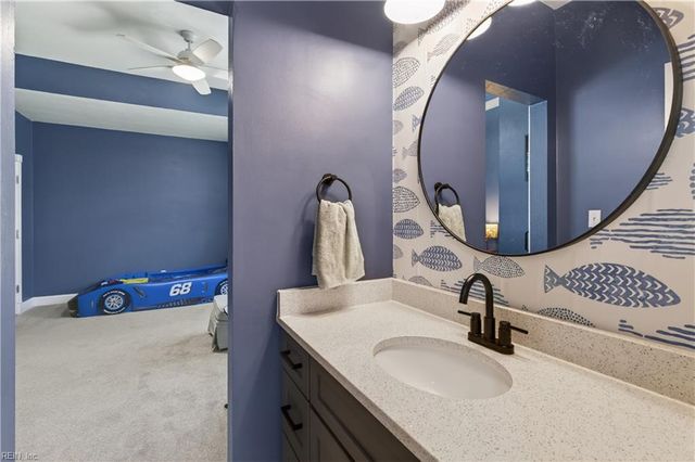 1068 Scenic BLVD, Chesapeake, VA 23322