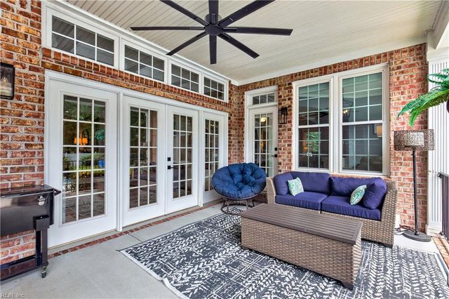1068 Scenic BLVD, Chesapeake, VA 23322