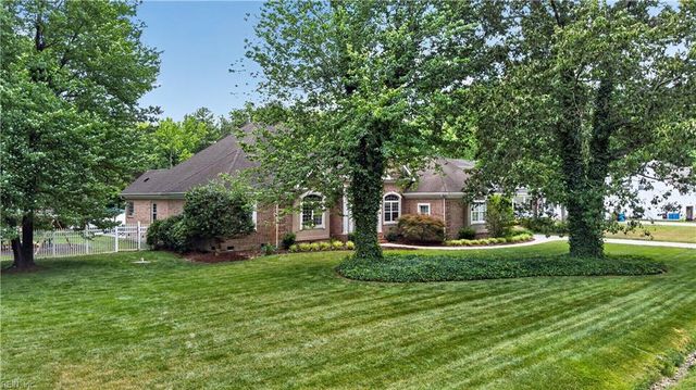 1068 Scenic BLVD, Chesapeake, VA 23322