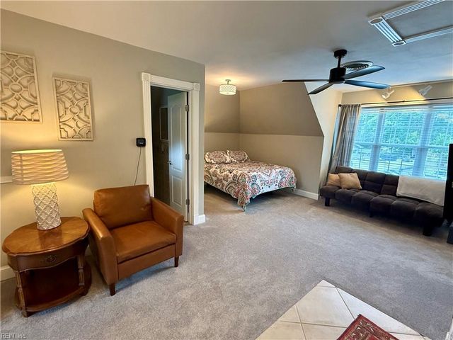 1068 Scenic BLVD, Chesapeake, VA 23322