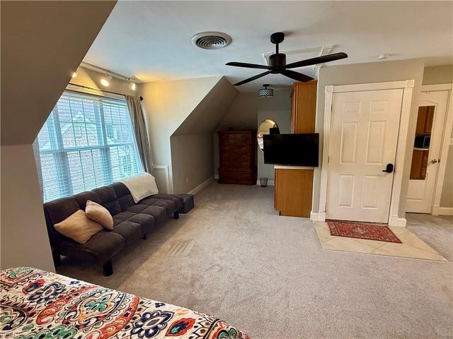 1068 Scenic BLVD, Chesapeake, VA 23322