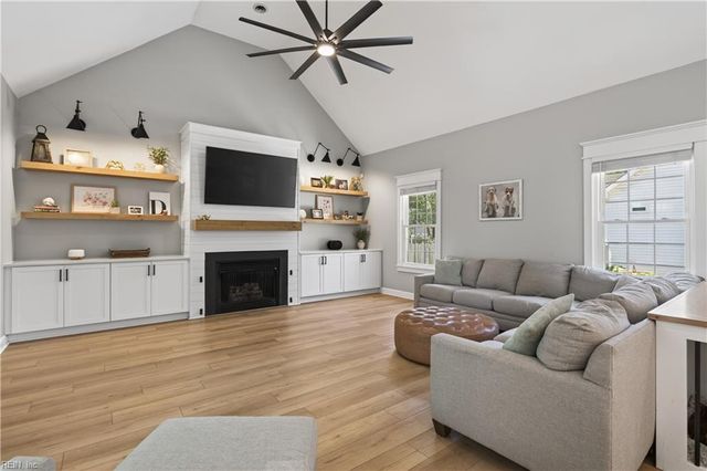 1068 Scenic BLVD, Chesapeake, VA 23322