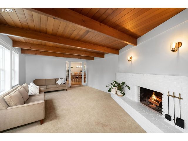 425 WELEBER St, Oregon City, OR 97045