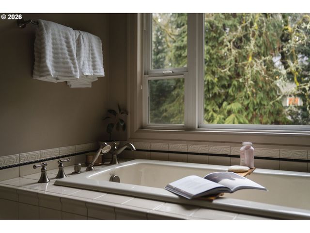 425 WELEBER St, Oregon City, OR 97045