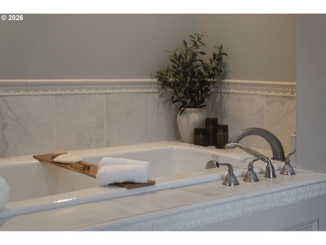 425 WELEBER St, Oregon City, OR 97045