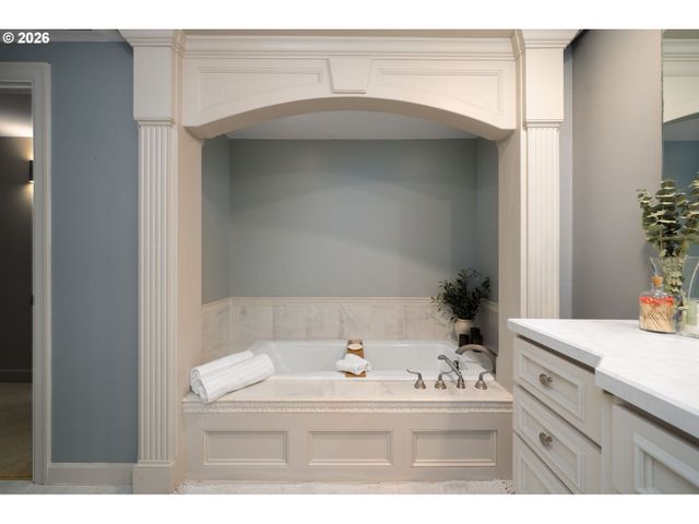 425 WELEBER St, Oregon City, OR 97045