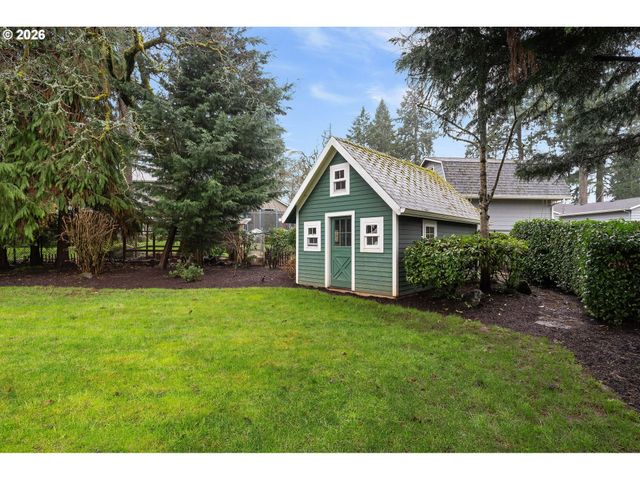 425 WELEBER St, Oregon City, OR 97045