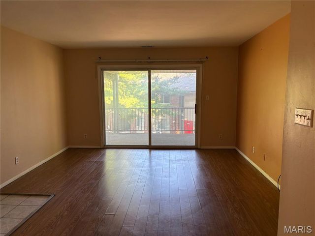 10011 Echoridge Lane G, Mehlville, MO 63125
