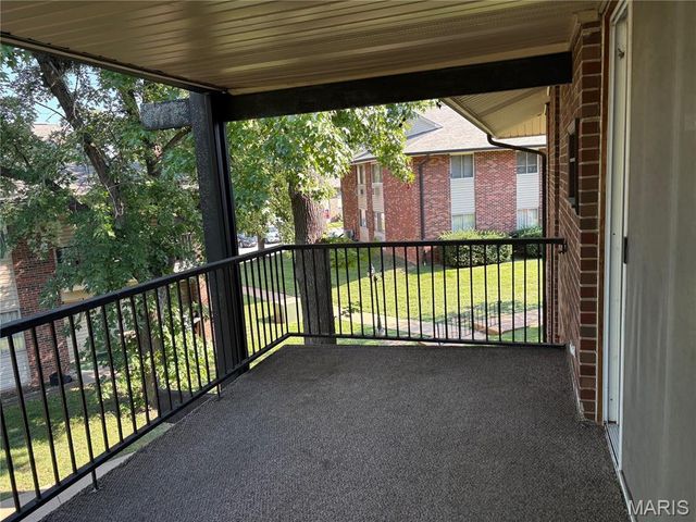 10011 Echoridge Lane G, Mehlville, MO 63125