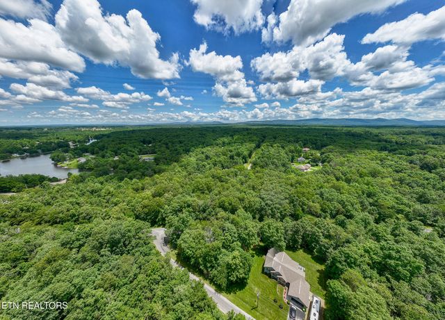 5011 Ostego Drive, Crossville, TN 38572